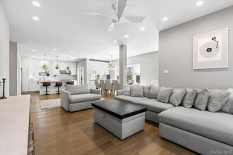 73 Maple Ave in New Rochelle, NY - Building Photo - Building Photo