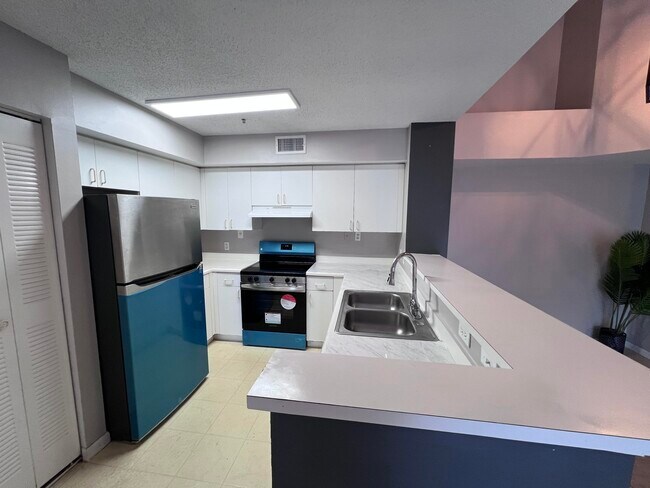 7896 Sonoma Springs Cir in Greenacres, FL - Foto de edificio - Building Photo