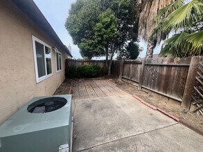 2315 Mandarin Way in Antioch, CA - Building Photo - Building Photo