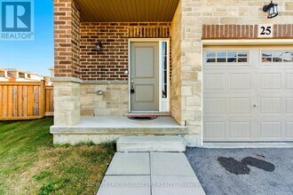 25 Beasley Grove in Hamilton, ON - Building Photo - Building Photo