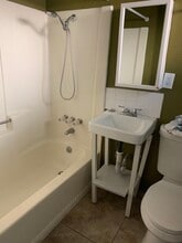 516 W Atkins Ave, Unit A in Ridgecrest, CA - Building Photo - Building Photo