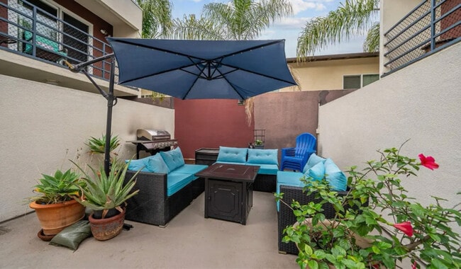 832 13th St in Imperial Beach, CA - Foto de edificio - Building Photo