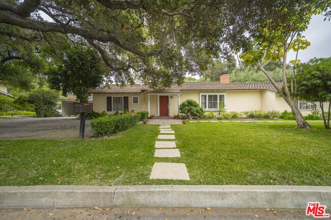 property at 520 Winthrop Rd