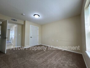 1009 14-4 in Wamego, KS - Building Photo - Building Photo