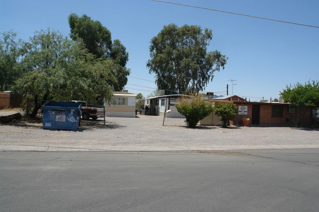 1201 W Garnette St in Tucson, AZ - Building Photo