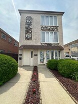 6155 S Archer Ave in Chicago, IL - Building Photo