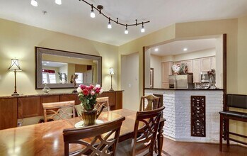 201 High Gables Dr in Gaithersburg, MD - Building Photo - Building Photo
