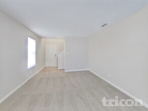 522 Harmony Dr in Greenwood, IN - Building Photo - Building Photo