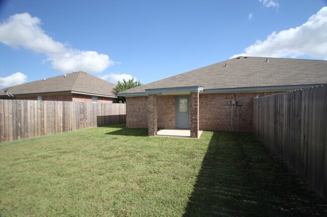 5006 John David Dr in Killeen, TX - Building Photo - Building Photo