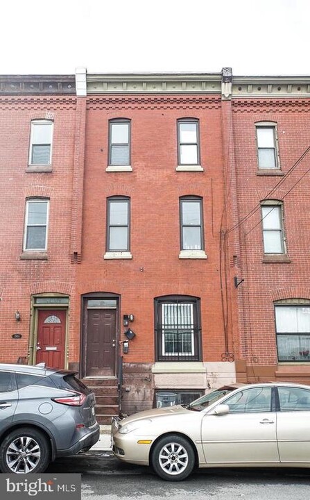 1902 N 17th St in Philadelphia, PA - Building Photo