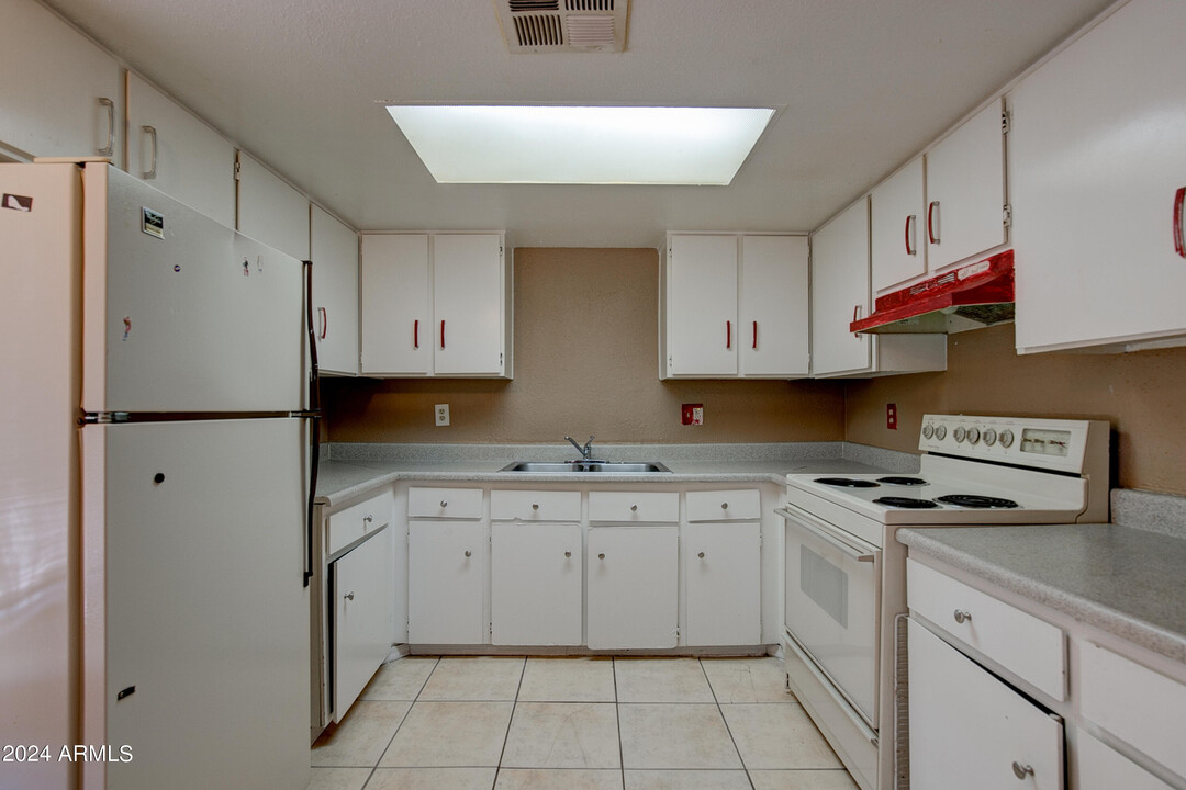 9631 N 12th Ave in Phoenix, AZ - Building Photo
