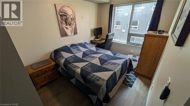 321 Spruce St in Waterloo, ON - Building Photo - Building Photo