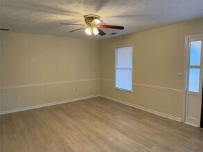 80 Rolling Ridge Dr in Covington, GA - Foto de edificio - Building Photo