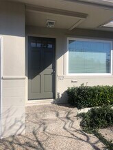 912 Roosevelt St in Monterey, CA - Building Photo - Building Photo