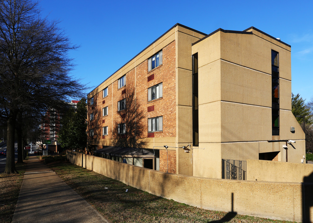 Carleen Batson Waller Manor in Nashville, TN - Building Photo