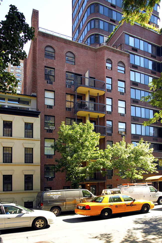 155 E 30th St in New York, NY - Foto de edificio - Building Photo