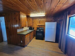 324051 US-2 in Newport, WA - Building Photo - Building Photo