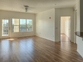 3707 Conroy Rd, Unit 1731 in Orlando, FL - Foto de edificio - Building Photo