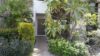 9862 Nob Hill Ct, Unit 9862 in Sunrise, FL - Building Photo