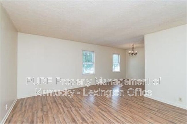 245 Landings Dr in Frankfort, KY - Building Photo - Building Photo