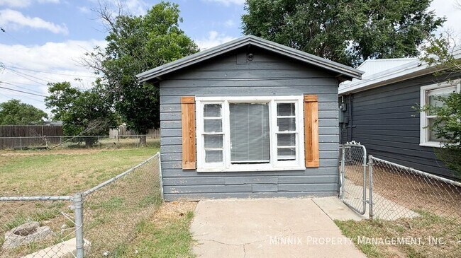 3016 Duke St-Unit -B in Lubbock, TX - Building Photo - Building Photo