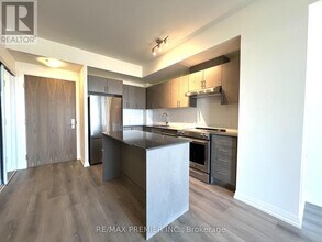 27 Korda Gate in Vaughan, ON - Building Photo - Building Photo