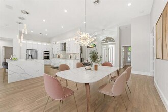6689 NW 70th Pl in Parkland, FL - Building Photo - Building Photo