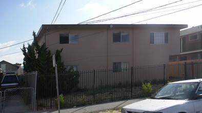 9706 Cherry St in Oakland, CA - Building Photo - Building Photo