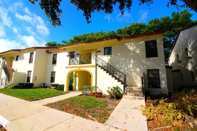 2900 Olivewood Terrace in Boca Raton, FL - Building Photo - Building Photo