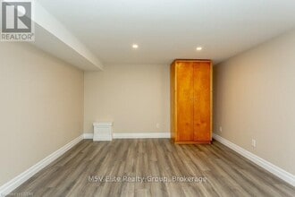 811 Nixon Ave in London, ON - Building Photo - Building Photo