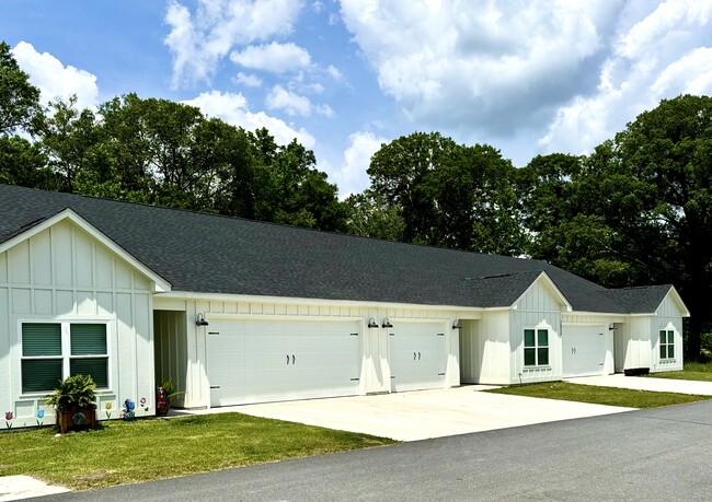 The Residences at Willow Creek in Tifton, GA - Foto de edificio - Building Photo