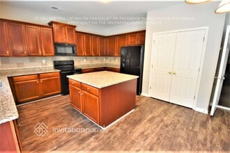 2427 Godsey Wood Dr in Charlotte, NC - Building Photo - Building Photo