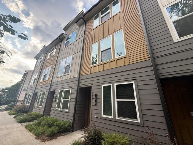 property at 1531 Layton Ln NW
