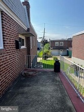 8905 Revere St in Philadelphia, PA - Foto de edificio - Building Photo
