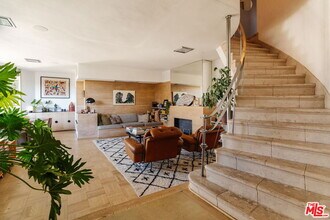 1530 N Easterly Terrace in Los Angeles, CA - Building Photo - Building Photo