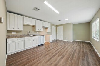 3615 Seabrook St in Houston, TX - Building Photo - Building Photo