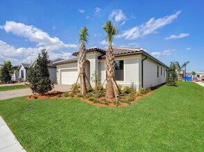 757 SE Courances Dr in Port St. Lucie, FL - Building Photo - Building Photo
