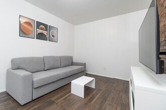 1823 2nd Ave, Unit SI ID1059823P in New York, NY - Building Photo - Building Photo