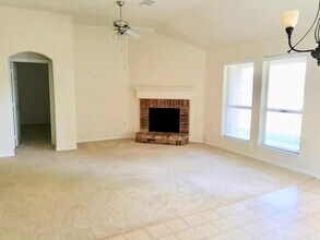 1007 Hamilton St in Alvin, TX - Building Photo - Building Photo