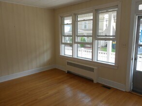 222 Cleveland Ave in Waynesboro, PA - Building Photo - Building Photo