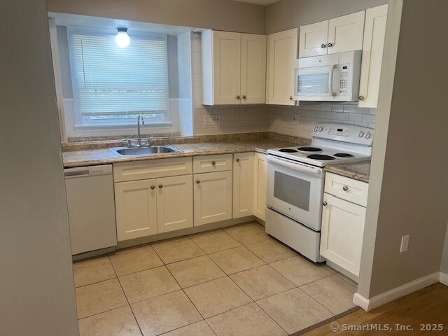 330 Blake St in New Haven, CT - Building Photo