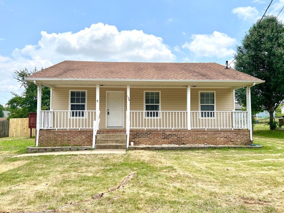 128 Gail St in Oak Grove, KY - Building Photo