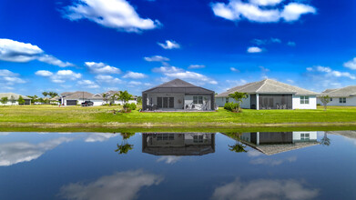 12417 SW Sunrise Lk Ter in Port St. Lucie, FL - Building Photo - Building Photo