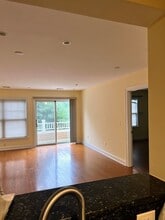 11 Cheriton Rd in Boston, MA - Foto de edificio - Building Photo