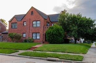 4704 Chenevert St in Houston, TX - Building Photo