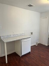8702 Danville Dr in Dallas, TX - Building Photo - Building Photo