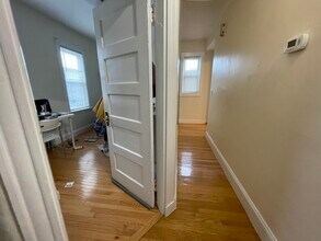 63 Fairbanks St, Unit 2 in Boston, MA - Building Photo - Building Photo