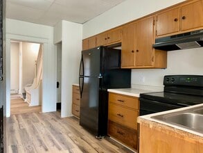 19 E 3rd St in Quarryville, PA - Building Photo - Building Photo