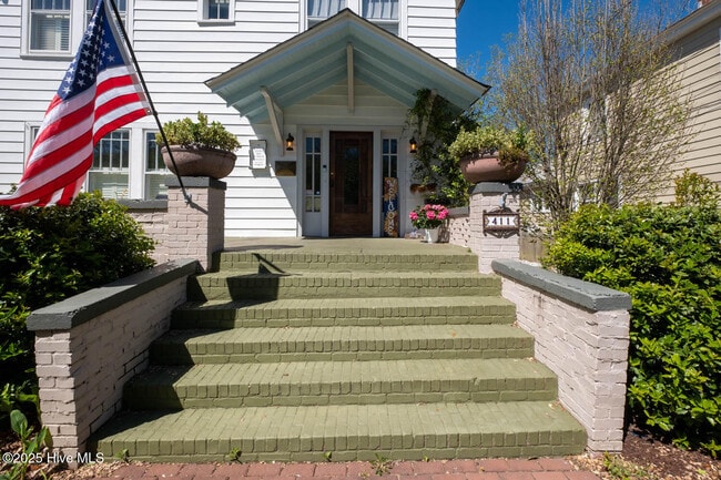 property at 411 George St