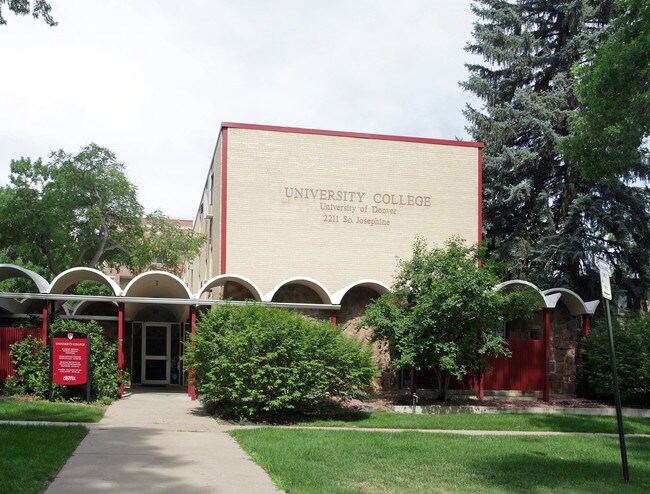 2211 S Josephine St in Denver, CO - Foto de edificio - Building Photo